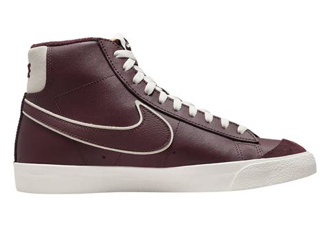 nike blazer mid burgundy|nike blazer mid size.